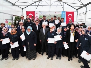 Greenhouse Of Emergency Support Project Towards Crop Production Of Syrian Refugees ın The Temporary Housing Center ın Osmaniye Has Been Opened Galeri