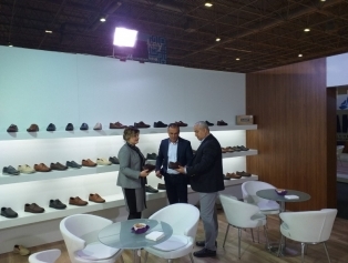 Hatay Menshoes Firms ın Coordination With Doğaka Has Opened Their Doors To Sectoral Authorities At Aymod 2019 ınternational Footwear  Fashion Fair In ıstanbul Cnr Expo Fair Field. Galeri