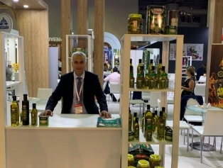 DOĞAKA Koordinasyonunda Bölgemiz Gıda Üreticileri İşbirliğinde Katılım Sağlanan “CNR FOOD İstanbul 2019 Uluslararası Gıda Fuarı” Kapılarını Ziyaretçilerine Açtı Galeri