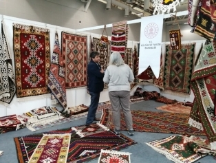 DOĞAKA Koordinasyonunda Katılım Sağlanan “CARPETEXPO 2019 İstanbul Halı ve Kilim Fuarı”nda Osmaniye Karatepe Kilimleri Tanıtıldı Galeri